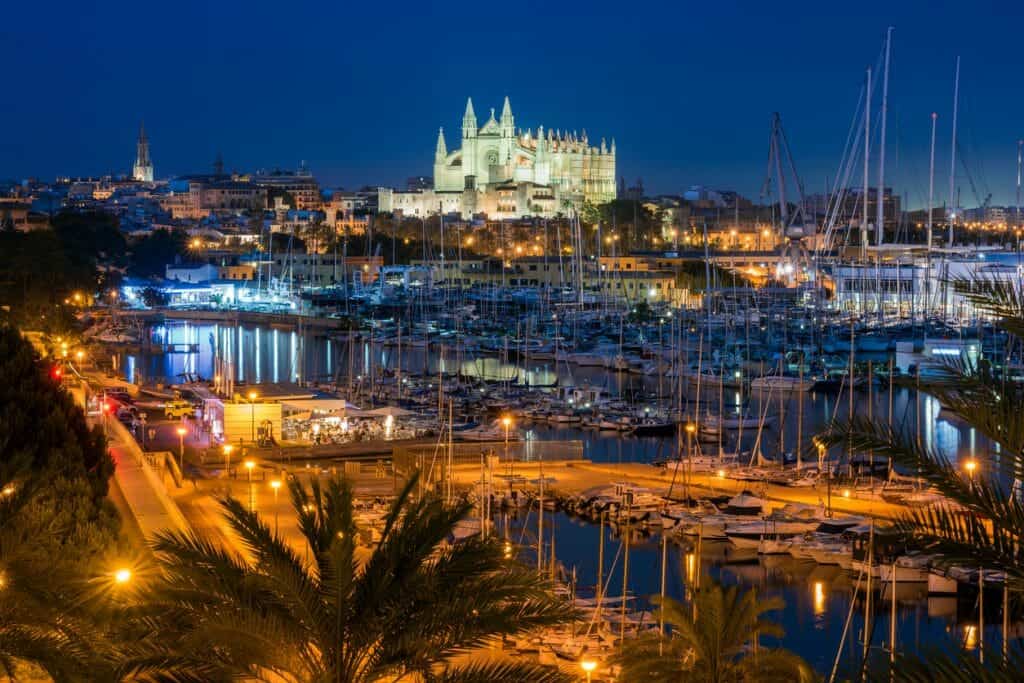 YACHT CHARTER HOLIDAYS PALMA DE MALLORCA