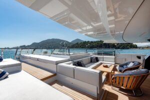 super yacht charter ibiza LADY YACHT IBIZA JACUZZI