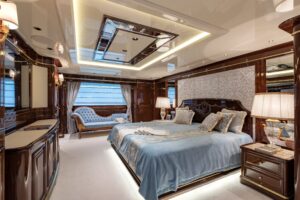 super yacht charter ibiza LADY YACHT IBIZA VIP